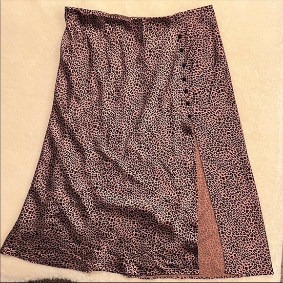 HP✨Victoria's Secret Animal Print Midi Satin Skirt - Picture 3 of 6